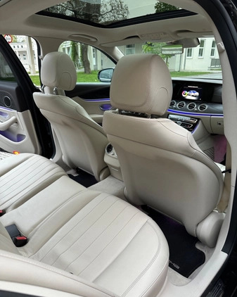 Mercedes-Benz Klasa E cena 120000 przebieg: 166000, rok produkcji 2016 z Wrocław małe 407